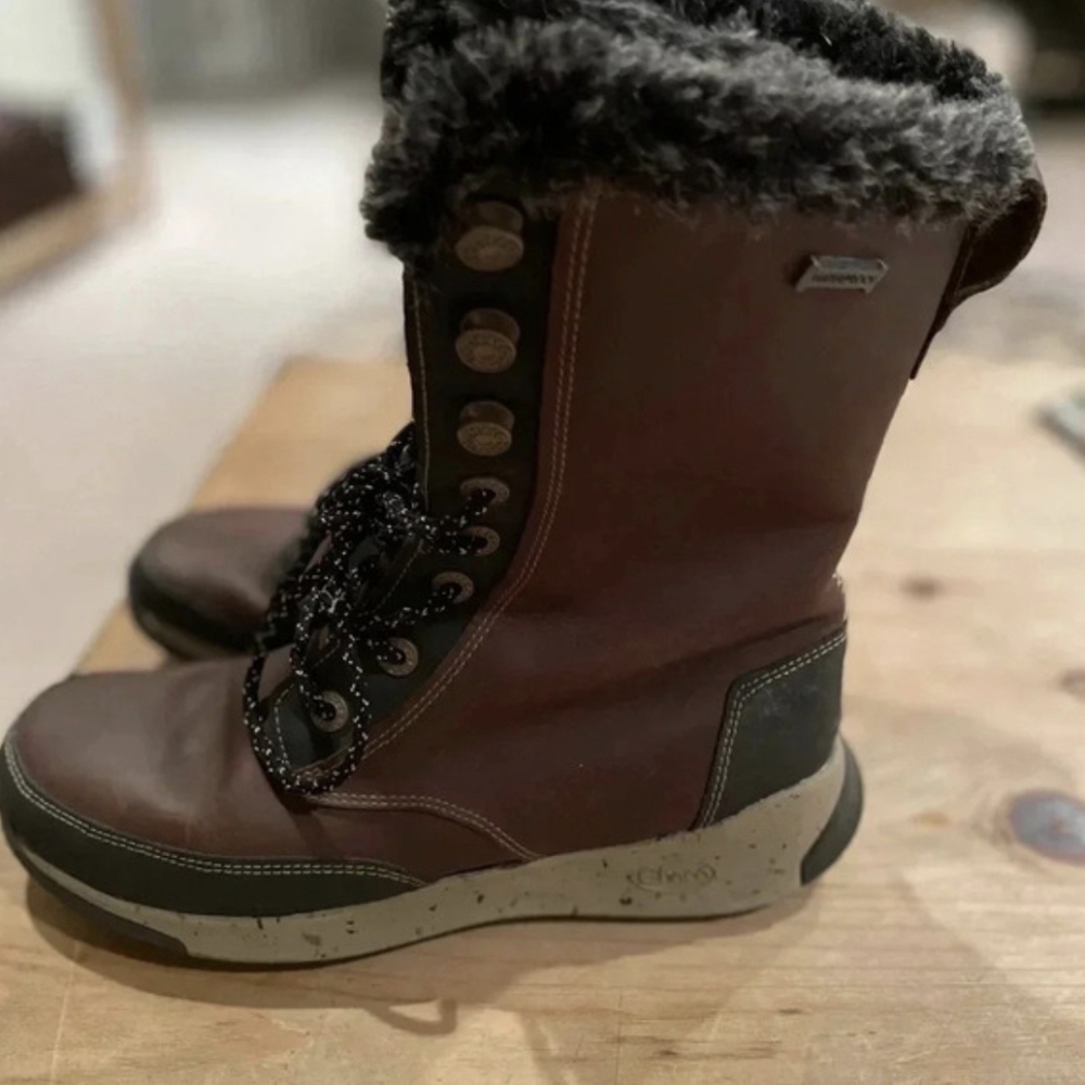 Chaco Women’s Gorpcore Snowplow leather Borealis Tall waterproof/cuff boots sz 7